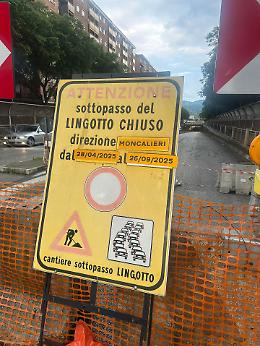 Quattro operai al giorno al lavoro nel cantiere eterno del sottopasso del Lingotto
