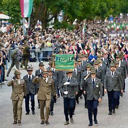 "Nessuno ha mai visto Biella così": 400mila presenze in tre giorni per l'adunata degli alpini