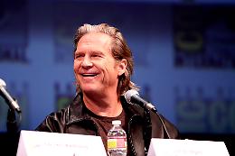 Jeff Bridges si racconta: la sfida contro il linfoma, il long Covid e la vita a 75 anni