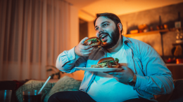 Fast food a ogni angolo e zero verdura: il caso Ebbw Vale, la città più obesa del Regno Unito