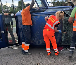 Ha un malore alla guida e si ribalta con la Panda: morto un automobilista