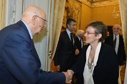 La scienza come strumento di emancipazione: Elena Cattaneo racconta il suo viaggio dal laboratorio al Senato