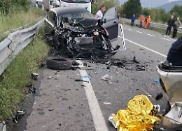 Due feriti in codice rosso e auto sfasciate: grave incidente a Pianezza