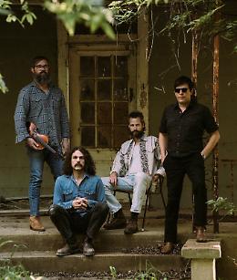 Batterista dei Lord Buffalo rimosso dal volo e trattenuto al confine USA: cancellato il tour europeo