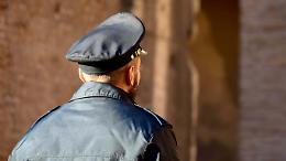 Stipendi da schiavi nel Catanese, dipendenti di un supermercato retribuiti 1,60 euro all'ora
