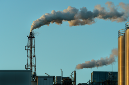 La Cina continua a crescere ma riduce le emissioni di CO₂ grazie al successo delle rinnovabili