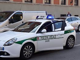 Stretta della Polizia Locale a Chieri: sanzionate tre attività per vendita di alcol a minori 
