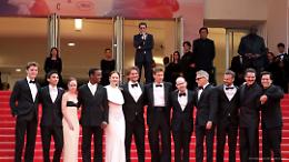 Ari Aster torna a Cannes con 'Eddington': applausi, emozioni e api sul red carpet