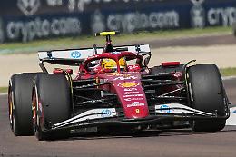 Ferrari, Hamilton avvisa i rivali dopo la "remuntada": "Piano piano stiamo arrivando" 