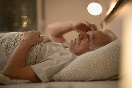 Meno sonno profondo, più rischio di demenza senile: lo rivela uno studio su 346 persone