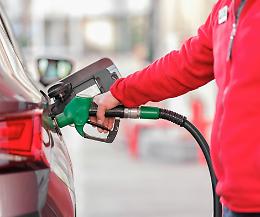 Benzina in crescita record ad aprile 2025: +6,5%, livelli mai visti dal 2011