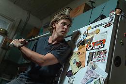 Matt Smith e Austin Butler rivoluzionano i loro look nel nuovo thriller adrenalinico di Darren Aronofsky, 'Caught Stealing'