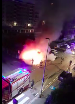 Incendio all’alba a Banchette: due auto distrutte dalle fiamme in via della Torretta