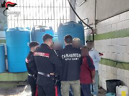 Blitz dei carabinieri ad Asti: otto lavoratori in nero su dieci all'autolavaggio