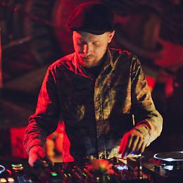 Musica dub al Cinema Vekkio di Corneliano: ospite Radikal Guru