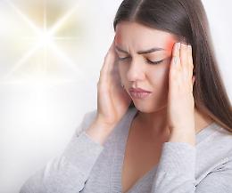 Emicrania: scoperta la molecola che rende insopportabile la luce