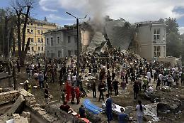 Attacco russo su Kiev e nuovo scambio di prigionieri tra Russia e Ucraina