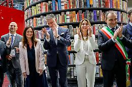 Salone del Libro, Giuli rilancia: “Pronti a raddoppiare i fondi, ma niente ostacoli dalla governance”