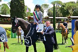 Equitazione, Marie Eder Ferrero vince a 17 anni la sua prima gara a Piazza di Siena