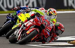 MotoGp, trionfo a sorpresa a Silverstone: l'inno di Mameli torna a suonare sul gradino più alto del podio