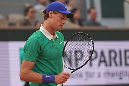 Jannik Sinner, buona la prima a Parigi: in tribuna un ospite speciale...
