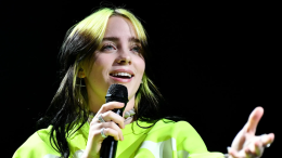 Billie Eilish trionfa agli American Music Awards