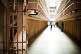 Sovraffollamento, “Non svuotare, ma umanizzare”: La Russa lancia il segnale sul fronte carceri