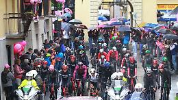 Giro d’Italia a Ivrea: strade chiuse e viabilità rivoluzionata sabato 31 maggio