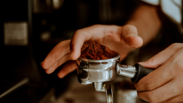 Caffè e placebo: quando la forza del pensiero batte la caffeina