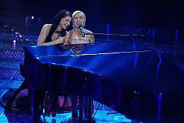 Ritornano Serena Brancale e Alessandra Amoroso, dopo il duetto a Sanremo, il loro nuovo singolo "Serenata"
