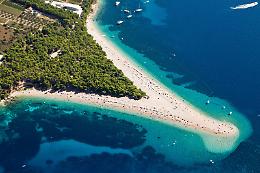 Croazia, spiagge da sogno... costruite a tavolino: 8.000 km di costa, ma solo il 6% è naturale