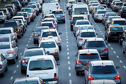 Valle d’Aosta in testa all’Europa per numero di auto pro capite