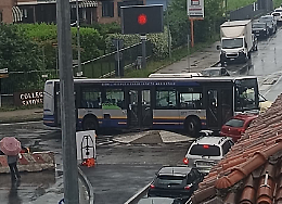 Terzo incidente in tre mesi: la nuova rotonda è pericolosa?