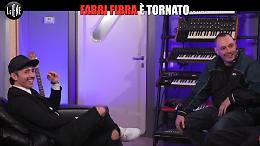 Fabri Fibra svela il nuovo singolo 'Che Gusto C'è' e rivela la verità sul successo a Le Iene