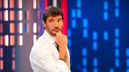"Bastardo" ad Affari Tuoi, ed il pubblico rimane spiazzato dalle parole di Stefano De Martino, ecco cos'è successo