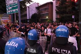 Barriera di Milano, tensione al corteo contro la moschea in via Bologna