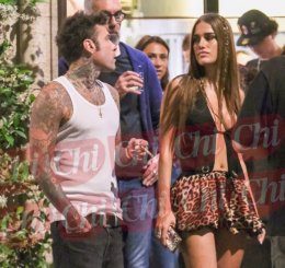 Fedez e Clara: il bacio shock che fa impazzire il web o solo una mossa geniale per il nuovo singolo?