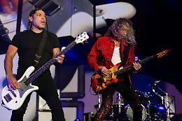 “Enter Sandman” dei Metallica torna nella Billboard Global 200, a 30 anni dal suo debutto