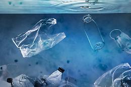 Gli scienziati hanno sviluppato una plastica che si dissolve in mare in poche ore