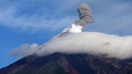 Il vulcano più attivo dell’America Centrale si ferma dopo 30 ore