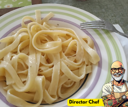 Pasta al burro e parmigiano? Ecco la vera storia delle Fettuccine all'Alfredo (e come conquistarono gli USA)