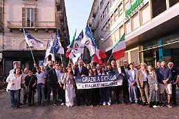 "Grazie a Giorgia l'Italia è migliore": il flashmob dedicato alla premier 