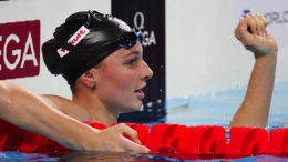 Summer McIntosh stabilisce il nuovo record mondiale nei 200 misti