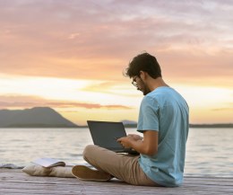 Estate 2025 da nomade digitale: le 3 mete europee con Wi-Fi veloce, mare e affitti accessibili