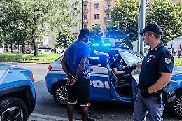 Barriera di Milano, polizia al contrattacco: 49 arresti e 141 denunce per droga, furti e tentato omicidio