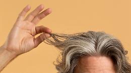 Addio capelli grigi? Scoperta rivoluzionaria svela come potrebbero tornare al colore naturale