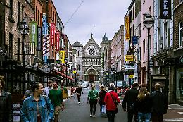 Irlanda e il turismo lento: un viaggio senza fretta tra natura, cultura e tradizioni