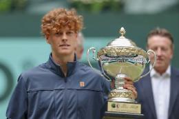 Dopo la sconfitta al Roland Garros, Jannik Sinner ritrova l'erba di Halle, sulla quale ha vinto un anno fa 