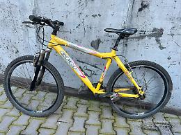 Torino, tenta di rubare una bici da migliaia di euro e prende a pugni il proprietario: condannato per rapina