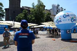 “No ai lavoratori fantasma”: la campagna Uil sulla precarietà arriva a Torino